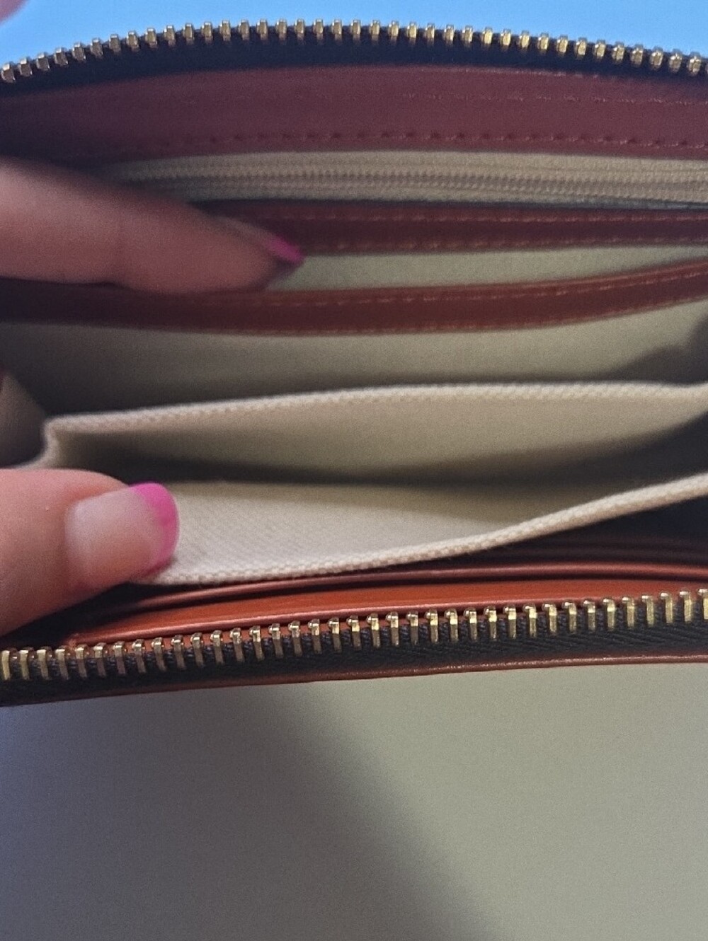 Dooney & Bourke Chestnut Brown Leather Zip-Around Wallet - Picture 5 of 8
